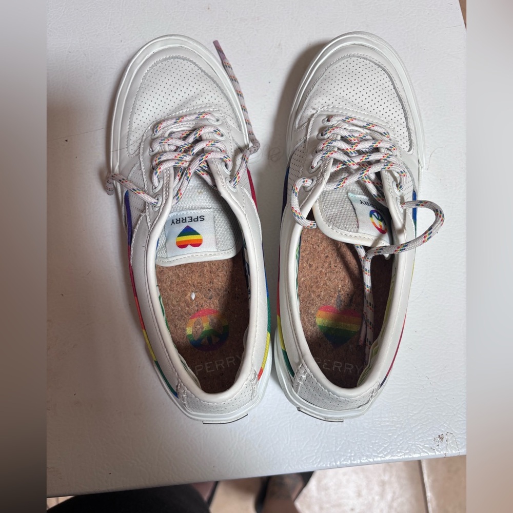 Sperry - Picture 3 of 5